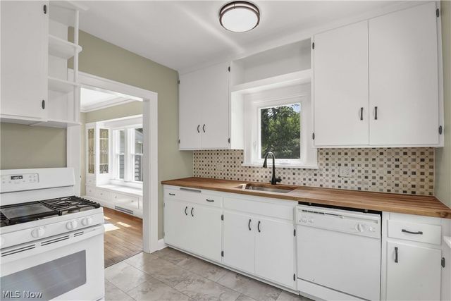 4213 W 223rd Street, Fairview Park, OH 44126