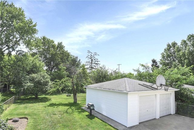 4213 W 223rd Street, Fairview Park, OH 44126