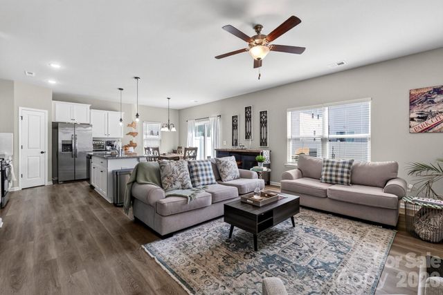 5223 Belstone Lane, Charlotte, NC 28215
