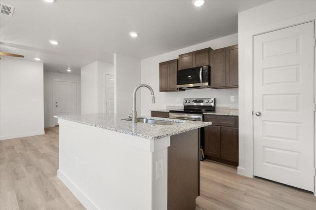 510 E 24th Street, Wolfforth, TX 79382
