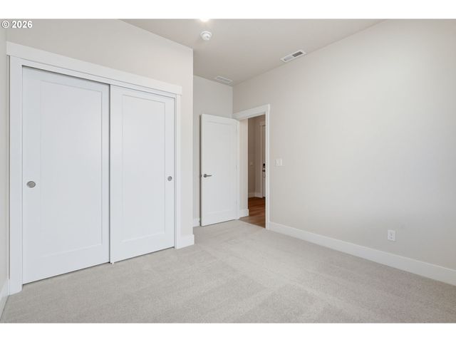 1832 S Pepperwood St, Canby, OR 97013