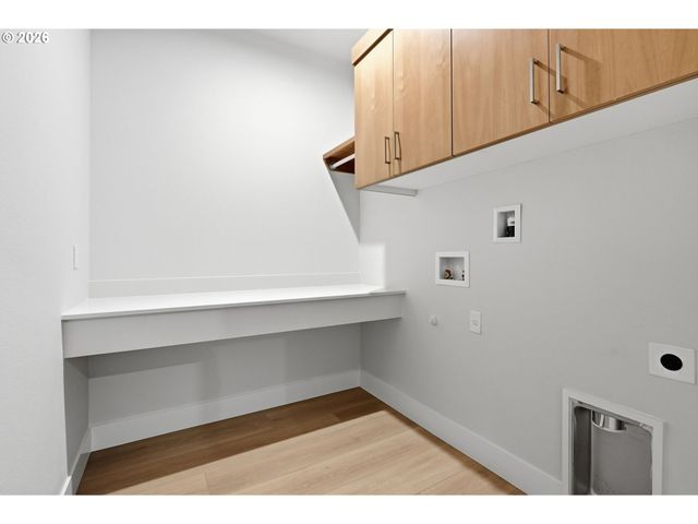 1832 S Pepperwood St, Canby, OR 97013