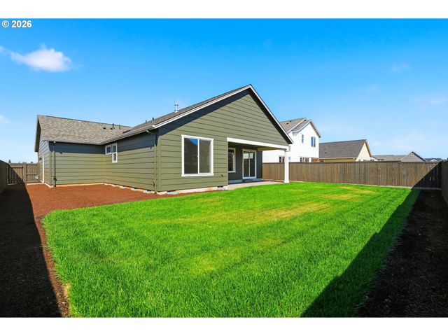 1832 S Pepperwood St, Canby, OR 97013