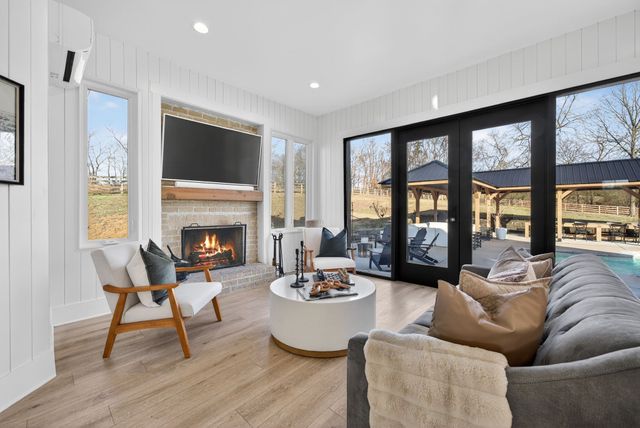 1677 Blackburn Ln, Spring Hill, TN 37174