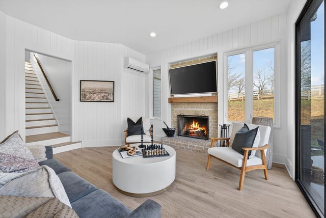 1677 Blackburn Ln, Spring Hill, TN 37174