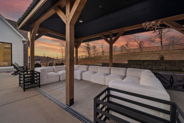 1677 Blackburn Ln, Spring Hill, TN 37174