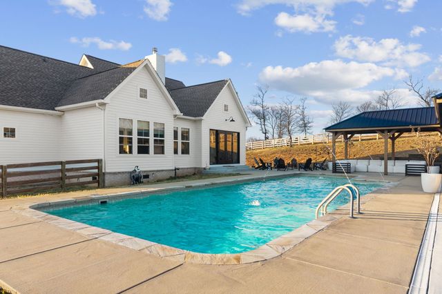 1677 Blackburn Ln, Spring Hill, TN 37174