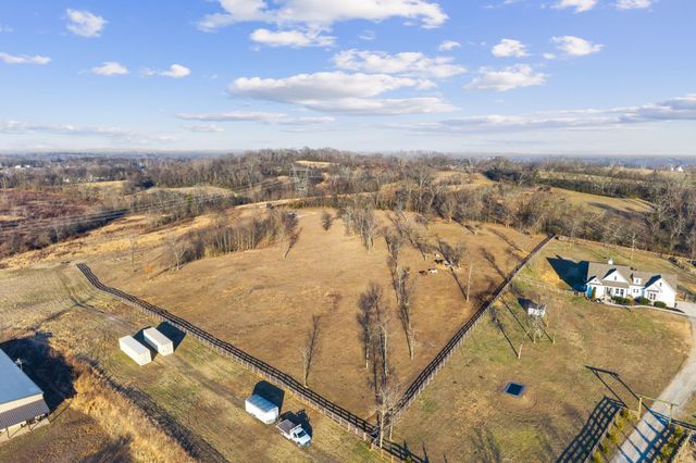 1677 Blackburn Ln, Spring Hill, TN 37174