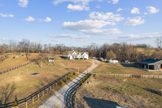 1677 Blackburn Ln, Spring Hill, TN 37174