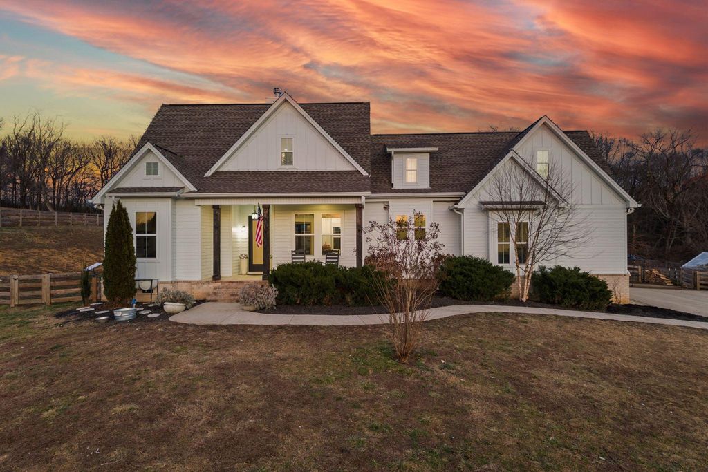 1677 Blackburn Ln, Spring Hill, TN 37174