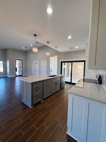 2713 Stone Briar Drive, Mt Pleasant, TX 75455