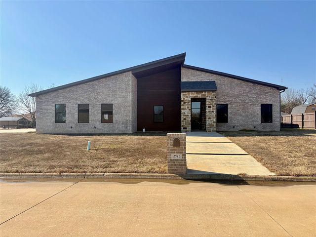 2713 Stone Briar Drive, Mt Pleasant, TX 75455