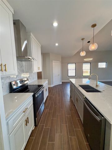 2713 Stone Briar Drive, Mt Pleasant, TX 75455