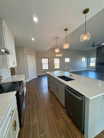 2713 Stone Briar Drive, Mt Pleasant, TX 75455