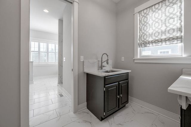 1905 General Warfield Way, Lexington, KY 40505