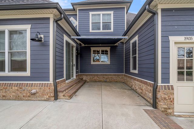 1905 General Warfield Way, Lexington, KY 40505