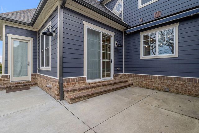 1905 General Warfield Way, Lexington, KY 40505