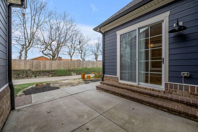 1905 General Warfield Way, Lexington, KY 40505