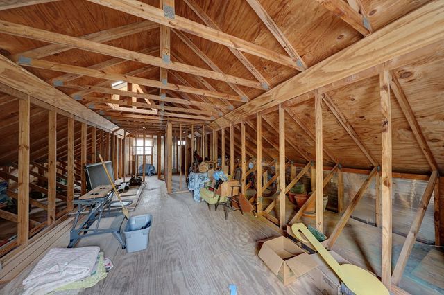 673 W Lacey Oak Pkwy, Kerrville, TX 78028