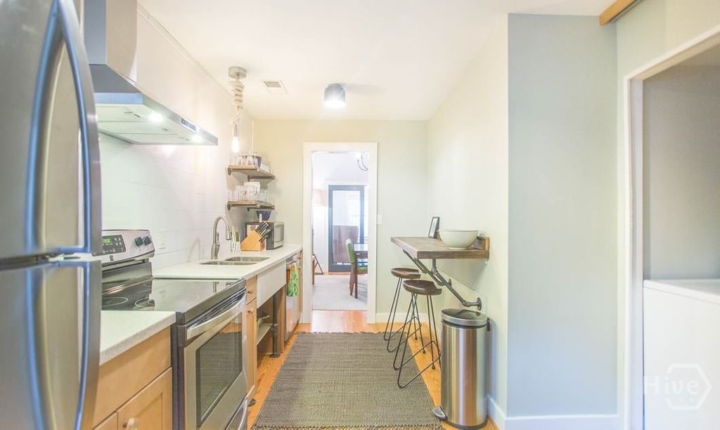 Image 30 of property listing at 517 E Gordon Street, Savannah, GA 31401