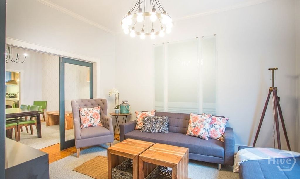 Image 52 of property listing at 517 E Gordon Street, Savannah, GA 31401