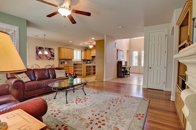 2591 E Powers Avenue, Fresno, CA 93720