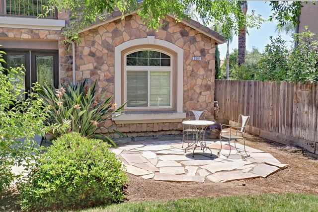 2591 E Powers Avenue, Fresno, CA 93720