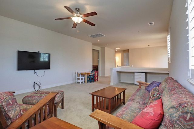2591 E Powers Avenue, Fresno, CA 93720