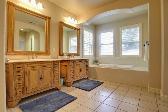 2591 E Powers Avenue, Fresno, CA 93720