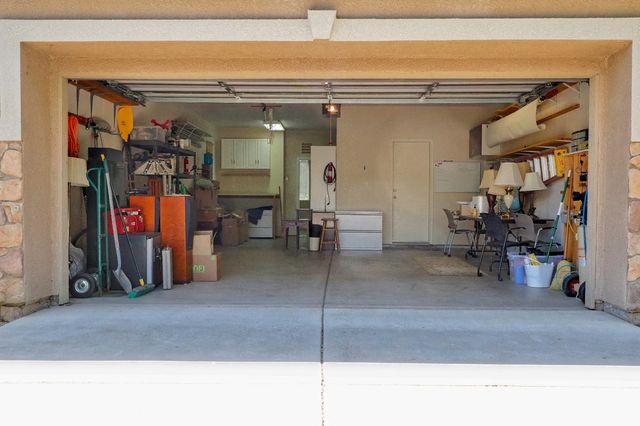 2591 E Powers Avenue, Fresno, CA 93720
