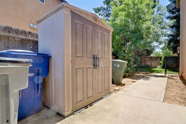 2591 E Powers Avenue, Fresno, CA 93720