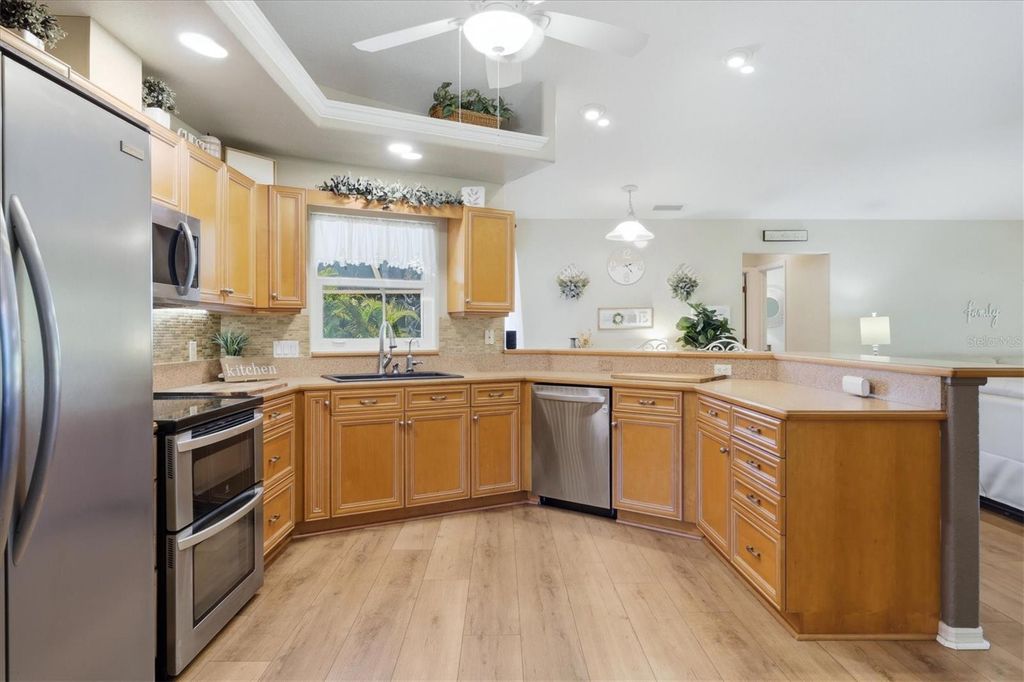 Image 4 of property listing at 3642 MASSINI AVENUE, North Port, FL 34286