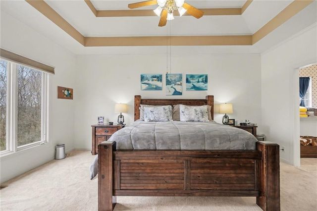 3337 S Victoria Drive, Blue Springs, MO 64015