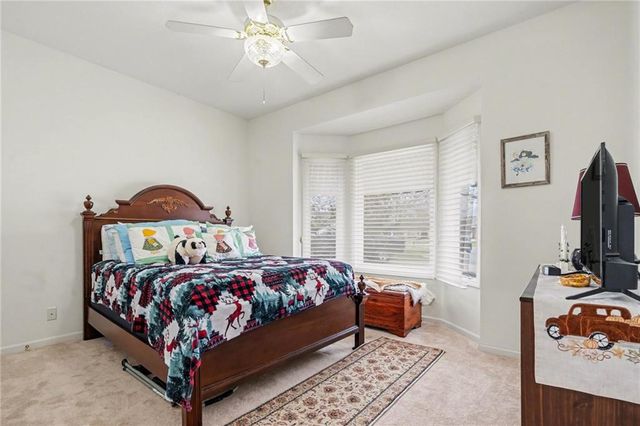 3337 S Victoria Drive, Blue Springs, MO 64015