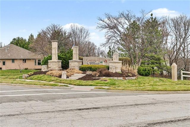 3337 S Victoria Drive, Blue Springs, MO 64015