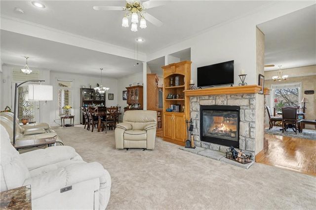 3337 S Victoria Drive, Blue Springs, MO 64015