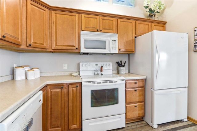 121 Madison Avenue, Baraboo, WI 53913