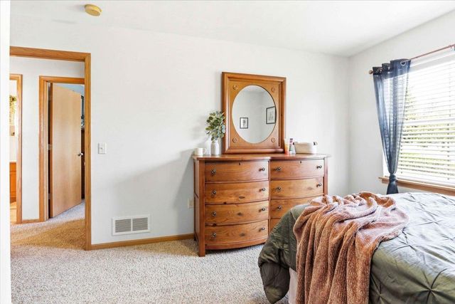 121 Madison Avenue, Baraboo, WI 53913