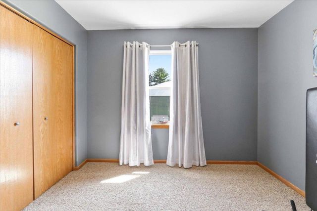 121 Madison Avenue, Baraboo, WI 53913