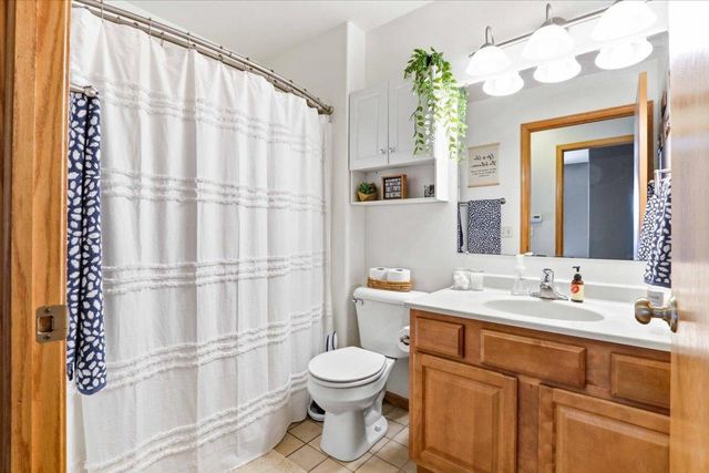 121 Madison Avenue, Baraboo, WI 53913