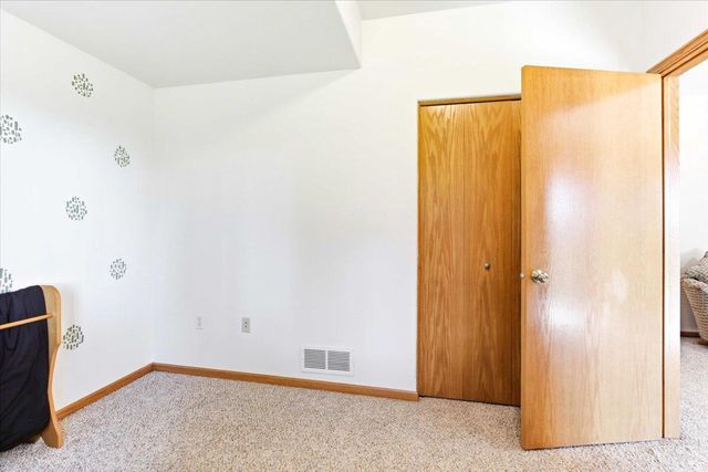 121 Madison Avenue, Baraboo, WI 53913