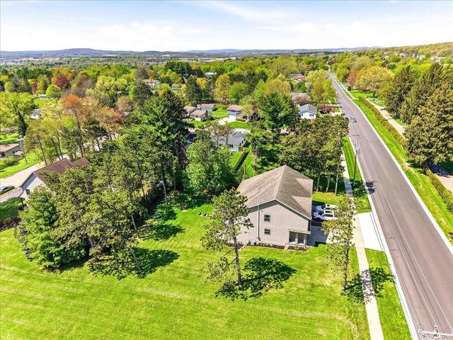 121 Madison Avenue, Baraboo, WI 53913