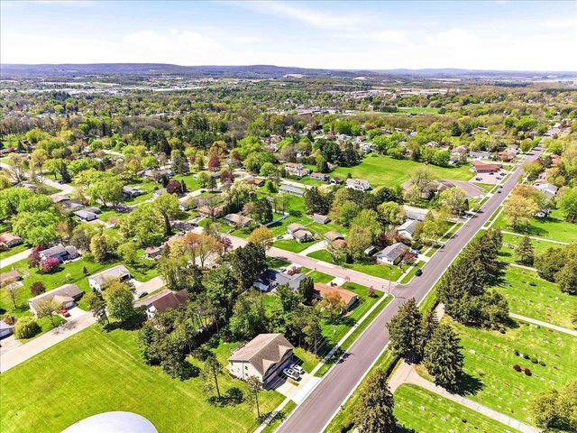 121 Madison Avenue, Baraboo, WI 53913