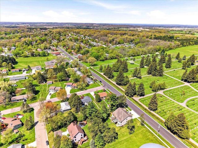 121 Madison Avenue, Baraboo, WI 53913