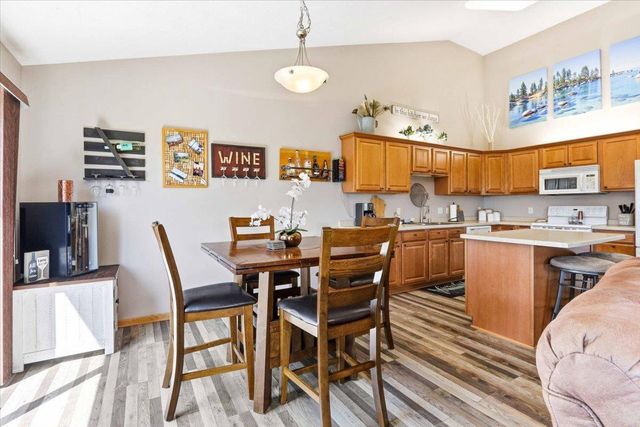121 Madison Avenue, Baraboo, WI 53913
