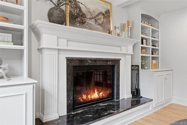 21 Sleepy Lane, Melville, NY 11747
