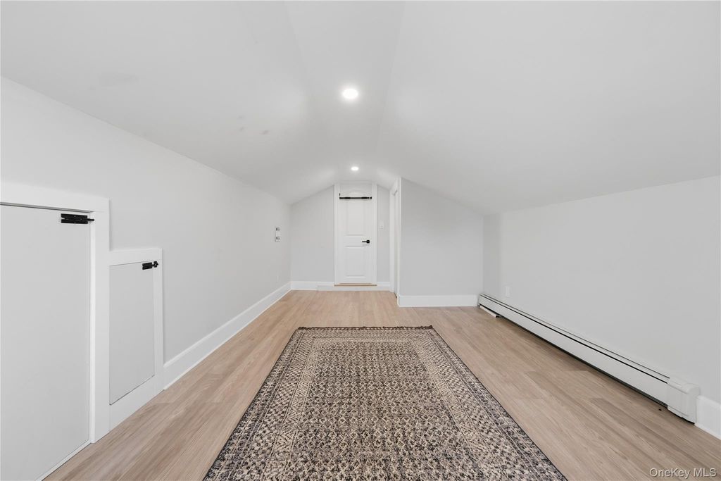 21 Sleepy Lane, Melville, NY 11747 — photo 4