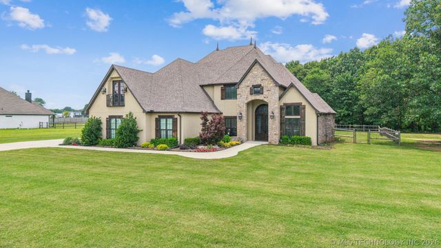 14226 S 246th East Avenue, Coweta, OK 74429
