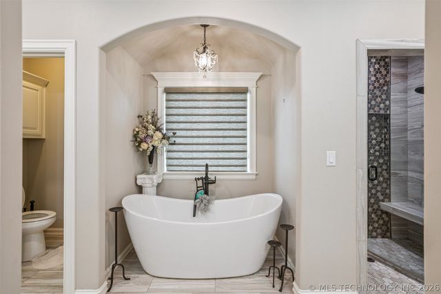 14226 S 246th East Avenue, Coweta, OK 74429