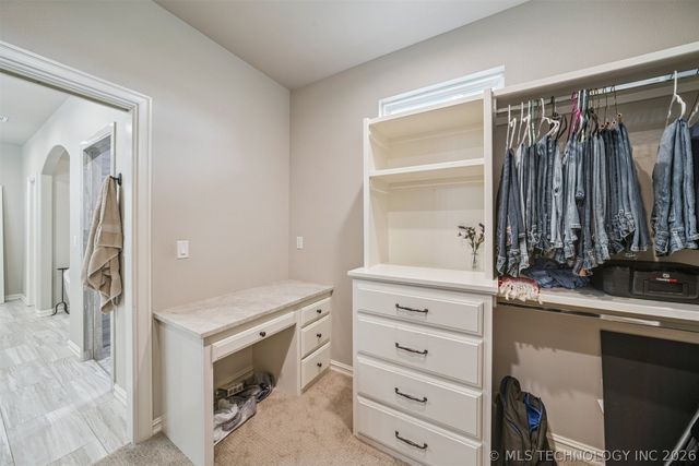 14226 S 246th East Avenue, Coweta, OK 74429